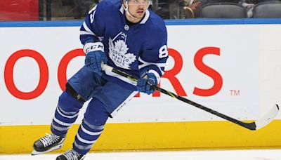 Nick Robertson, Maple Leafs end contract impasse, reach new deal before training camp