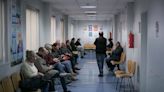 Los sindicatos denuncian los “recortes” sanitarios en verano en Cataluña: “Lo sufre la ciudadanía”