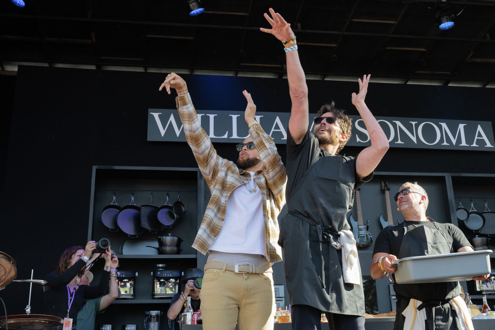 Steph Curry and Bradley Cooper throw cheesesteaks at BottleRock