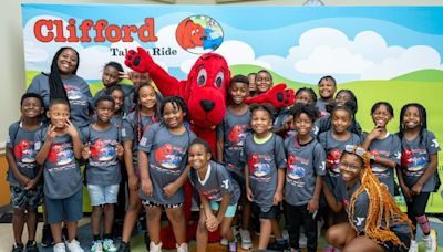 Clifford the Big Red Dog visits Jacksonville's Tiger Academy on road safety tour