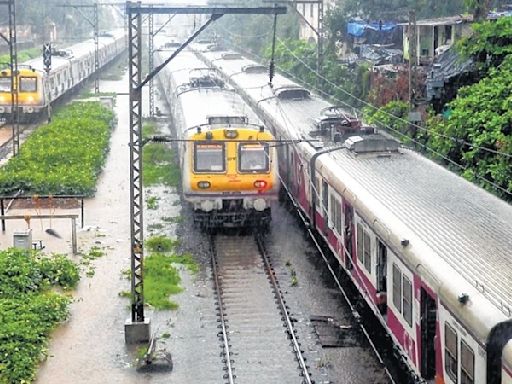 Mumbai: Central Railway Issues Stern Warning To All Pantry Car Staff And Food Stall