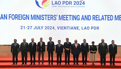 Russia, China FMs meet as ASEAN talks get underway in Laos