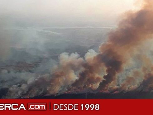 Más de 200 personas y 38 medios trabajan en la extinción del fuego de Valverdejo tras el regreso de medios aéreos