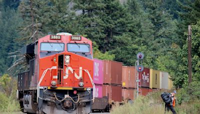 CN reopens main lines to key British Columbia ports while monitoring Alberta wildfires (updated) - Trains