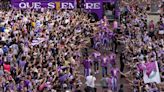 Video: el DT del Valladolid grita por su renuncia en el festejo por el Ascenso