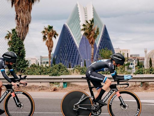 Las imágenes más espectaculares de la 1ª etapa de La Vuelta femenina'24