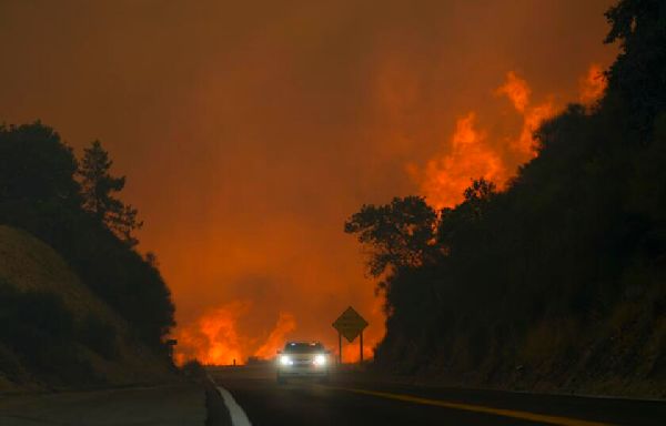 Fast-moving Line fire forces evacuations in San Bernardino mountain towns