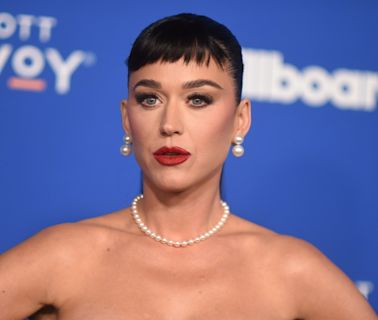 Katy Perry rompe un récord en YouTube, superando a Taylor Swift y Shakira - La Opinión