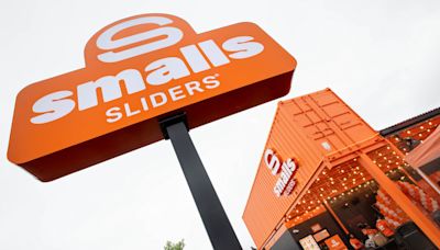 Smalls Sliders opens first Florida location in Pensacola with mouthwatering mini burgers