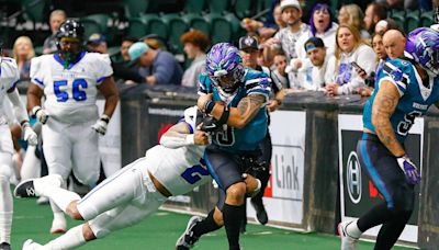 No howls yet: Arena football returns, but Wolfpack fall | HeraldNet.com