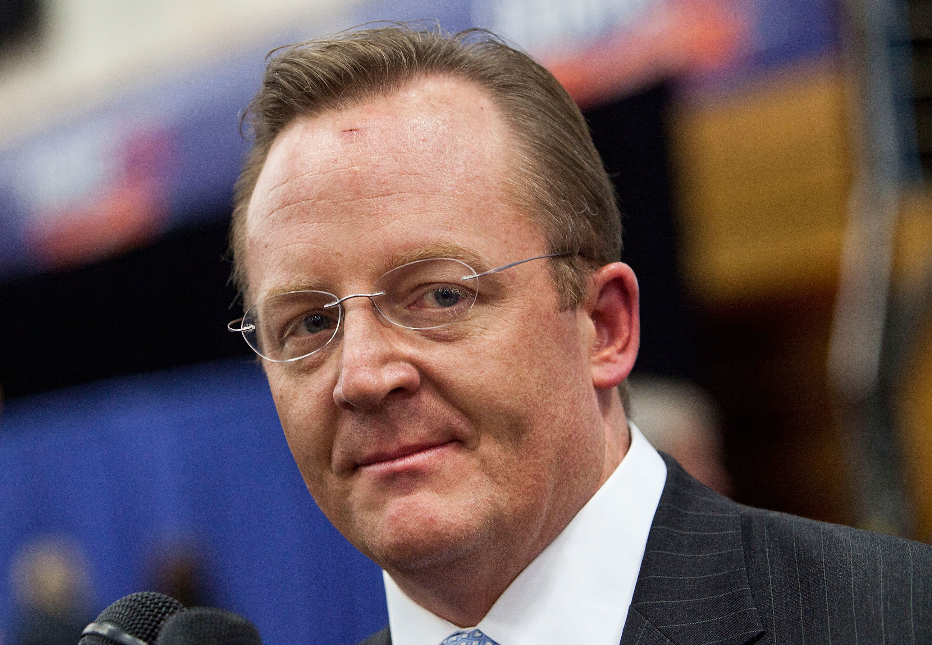 WBD Taps Former Obama Press Secretary Robert Gibbs to Run PR