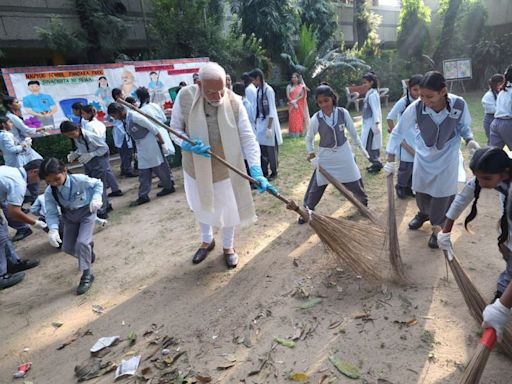 Ratan Tata, Bill Gates Join PM Modi In Celebrations Of 10 Years Of Swacch Bharat Mission