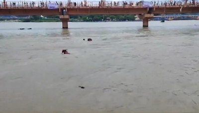 'Saving Life Is My Religion': Muslim SDRF Personnel Saves 5 Kanwariyas From Drowning - VIDEO