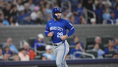 Kansas City Royals’ Kyle Isbel leaves game after taking a foul ball to the face