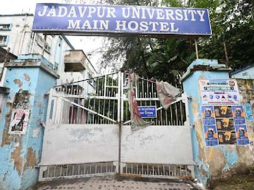 Father of a first-year PG student in Jadavpur University rushes to campus after shocking message