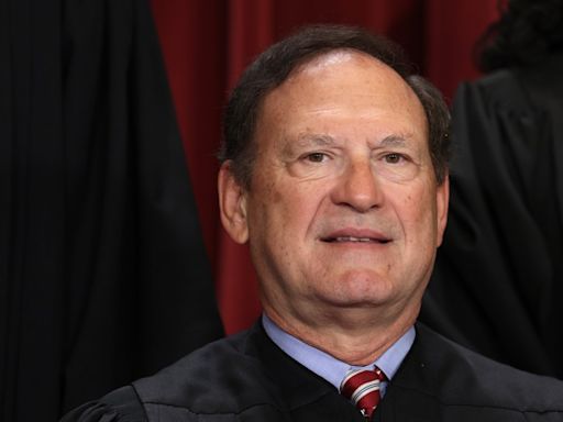 Neighbor disputes Supreme Court Justice Samuel Alito’s account of Jan. 6 flag controversy