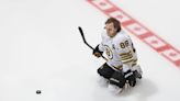 Bruins' David Pastrnak is doing nothing, and a choke is pending because of it