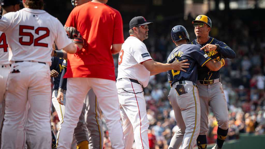 Red Sox win series finale to avoid being swept by Brewers