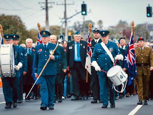 Australia and New Zealand honor their war dead with dawn services on Anzac Day