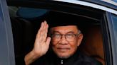 Nombran primer ministro de Malasia al líder reformista Anwar
