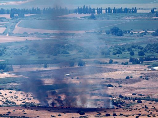 Hezbolá dispara cohetes tras unos bombardeos israelíes contra depósitos de armas