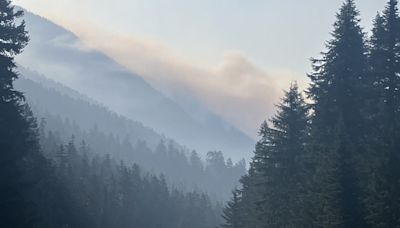 WA wildfire sparked by lightning forces closure of North Cascades Highway