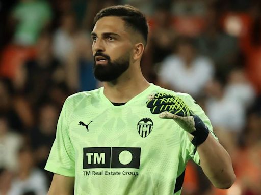 Liverpool told price to sign Giorgi Mamardashvili as Valencia wait for offer