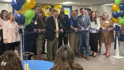 Gov. Andy Beshear cuts ribbon at Mountain View PACE