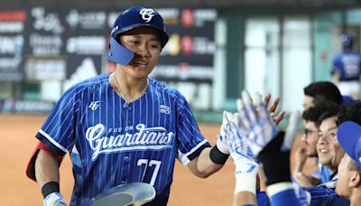 周佳樂生涯首轟出爐 富邦悍將7：1勝中信兄弟