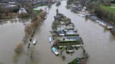 Este es el kit de supervivencia que Reino Unido le pide a sus ciudadanos ante “emergencias como inundaciones, incendios y cortes de energía”