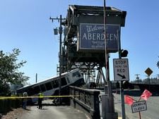 Bus crashes off bridge in Aberdeen, near Wishkah River