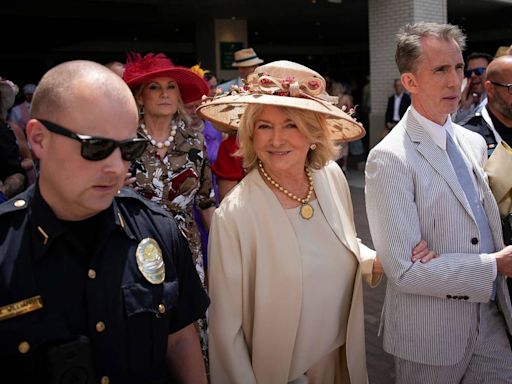 See celebrities on the red carpet at Kentucky Derby 150. Jimmy Fallon, Wyonna Judd & more