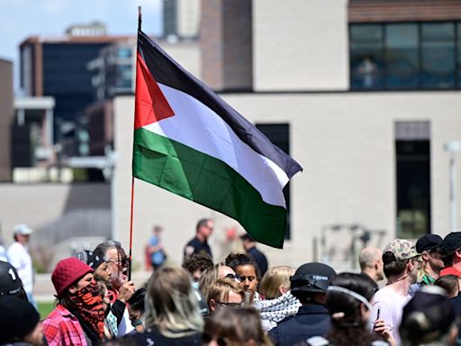Pro-Palestine encampment set up at DU; protesters make themselves heard at CU Denver, MSU Denver graduations