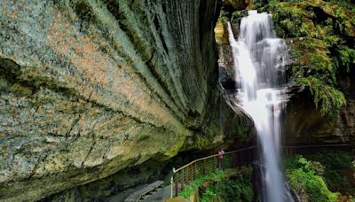 消暑旅行／嘉義暢遊竹坑溪步道、觀音瀑布 體驗製茶、手撈紙 | 蕃新聞