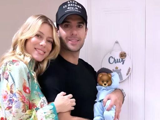 Nicole Neumann y Manu Urcera dejaron ver por primera vez el rostro de su hijo Cruz