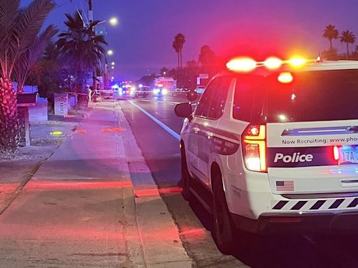 Phoenix officer seriously hurt in shooting, suspect dead