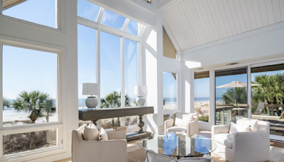 14 Stunning Beach House Rentals That'll Make You Want to Relocate ASAP