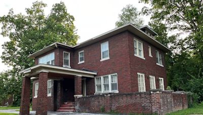 Neighbors upset over derelict home owned by Belleville attorney who grew up in it