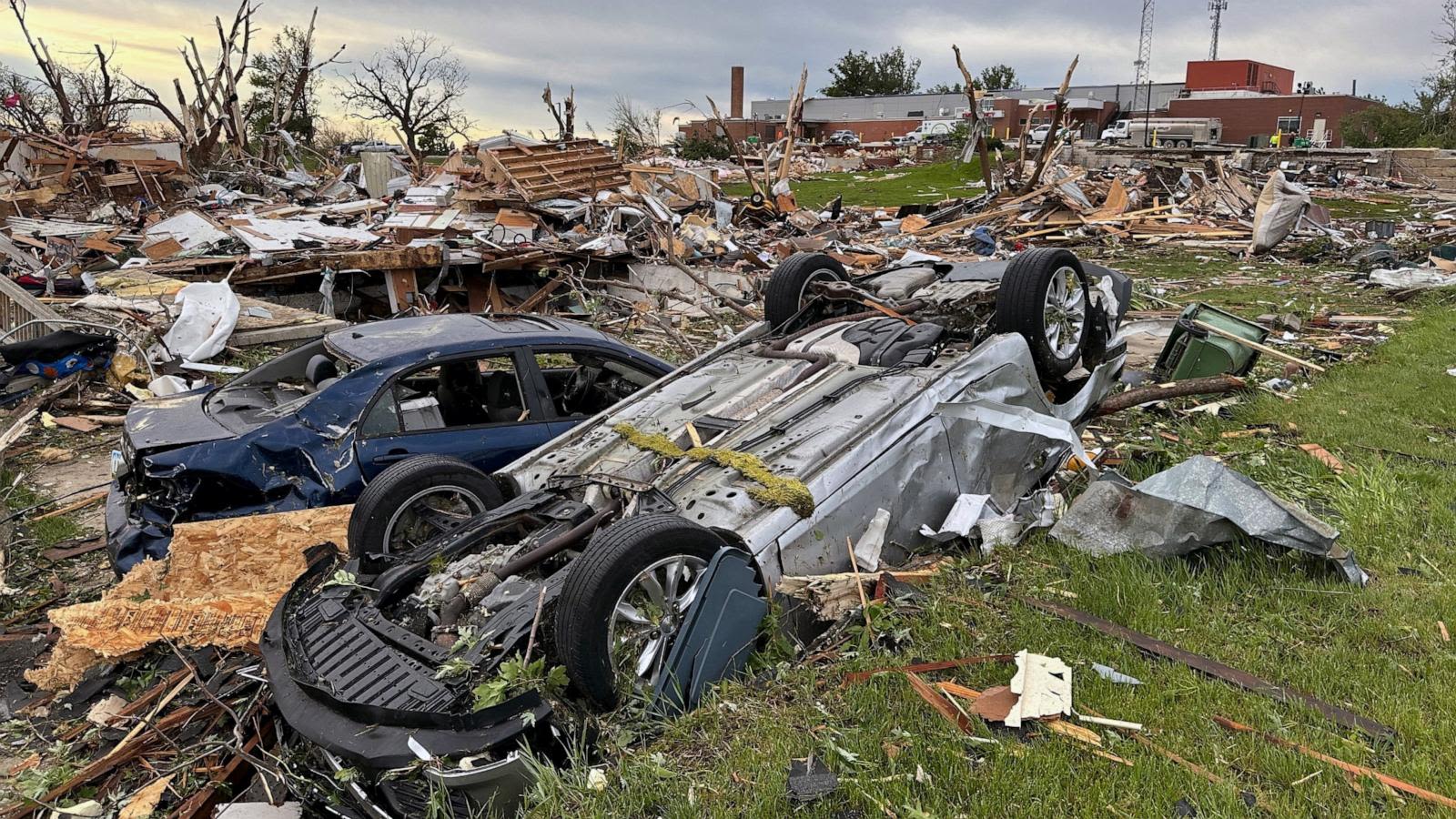 20 tornadoes in 3 states wreak havoc, kill multiple people in Iowa