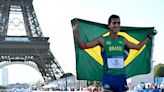 Caio Bonfim desabafa sobre preconceito após medalha inédita na marcha atlética: 'Valeu a pena pagar o preço'