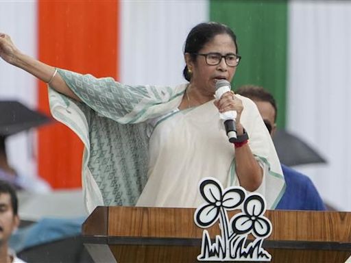 Will offer shelter to anyone in distress who comes knocking on our door: Mamata Banerjee on Bangladesh situation
