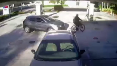 Video muestra a adolescente en bicicleta brutalmente golpeado en incidente de furia al volante en Florida