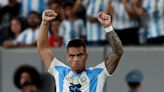 Argentina gana a Chile con agónico gol de Lautaro Martínez y clasifica a cuartos de Copa América