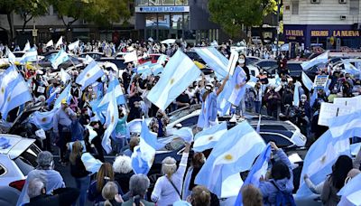 “13S”, el banderazo en plena pandemia que se convirtió en el primer acto masivo de protesta contra Alberto Fernández