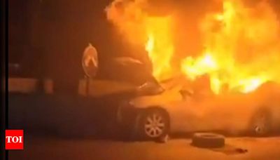 Video shows Israeli driver's car set on fire after he mistakenly enters Palestinian territory - Times of India