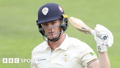 Derbyshire respond well after Northants make 422