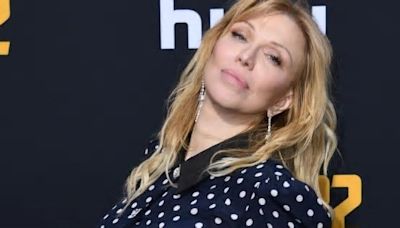 Courtney Love arremete contra Taylor Swift y asegura que no tiene nada de "interesante"