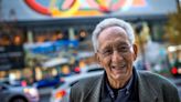 Frank Stella, artist known for his pioneering work in minimalism, dies at 87