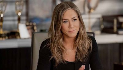 ...’ Jennifer Aniston Navigated NYC’s Chaotic Streets As A Parcel Delivery Girl, “To Make Extra Money, I Would...