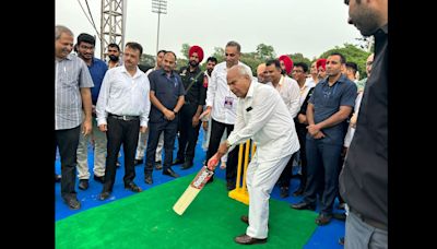 UT administrator Banwari Lal Purohit inaugurates gully cricket tourney